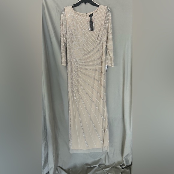 Adrianna Papell NWOT Long Sleeve Beaded Long Gown with Starburst Bead Pattern - Picture 4 of 6